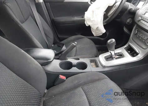 2014 Nissan Sentra Sr z USA, uszkodzony, nr VIN 3N1AB7AP4EY280959